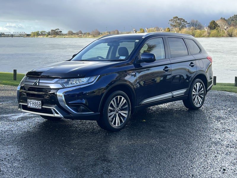 2022 Mitsubishi Outlander LS, photo 3
