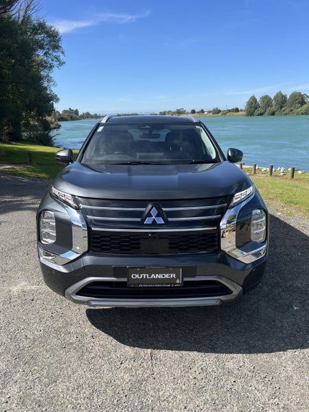 2026 Mitsubishi Outlander 4WD XLS, photo 3