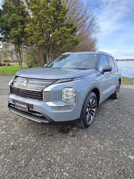2026 Mitsubishi Outlander LS, photo 3
