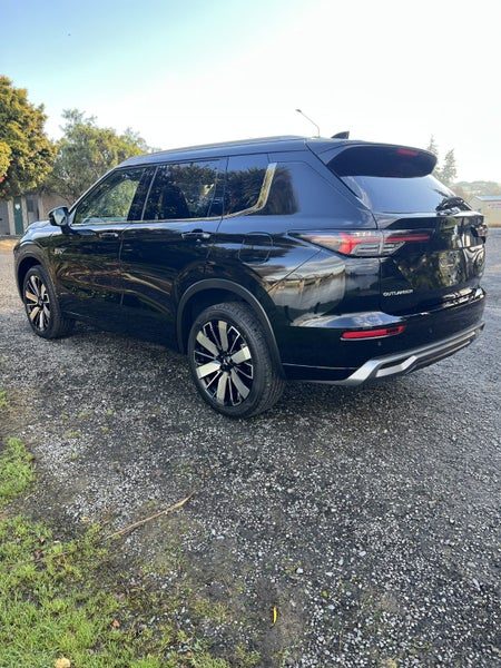 2026 Mitsubishi Outlander PHEV VRX 4WD, photo 3