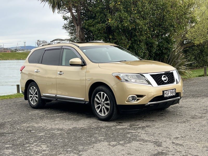 2014 Nissan Pathfinder Ti, main photo