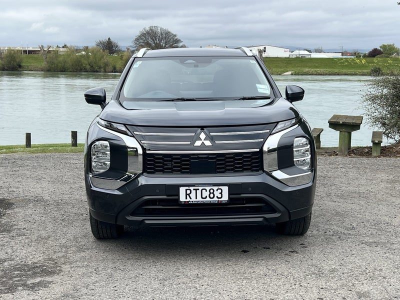 2026 Mitsubishi Outlander PHEV LS 4WD, photo 2