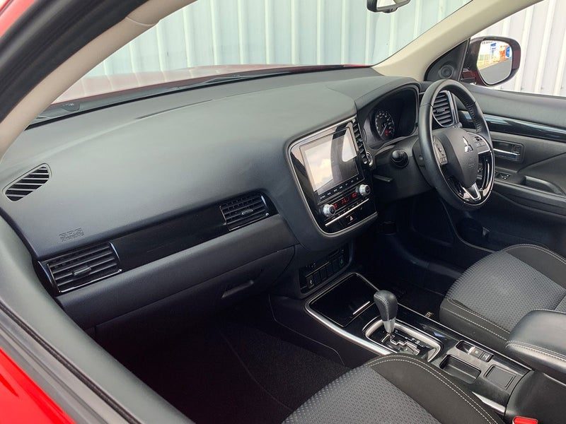 2022 Mitsubishi Outlander LS 2.4L Petrol 7 Seater, photo 3