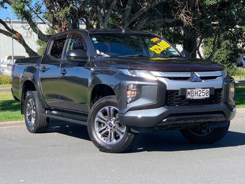 2019 Mitsubishi Triton GLXR 4WD 2.4L Diesel Turbo, main photo