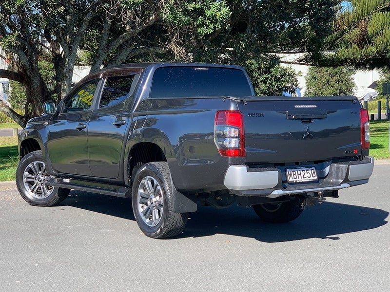 2019 Mitsubishi Triton GLXR 4WD 2.4L Diesel Turbo, photo 2