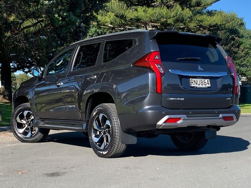 2026 Mitsubishi Pajero Sport VRX 7 Seater, photo 2