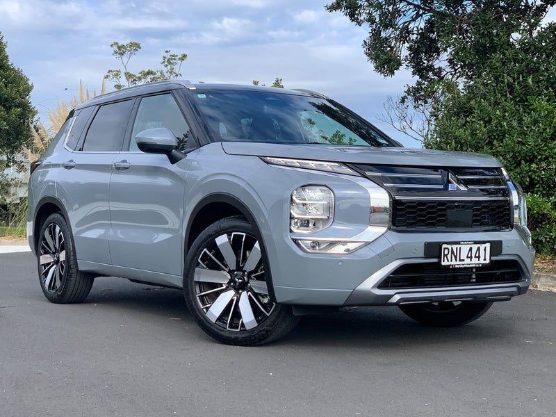 2026 Mitsubishi Outlander Exceed 7 Seater