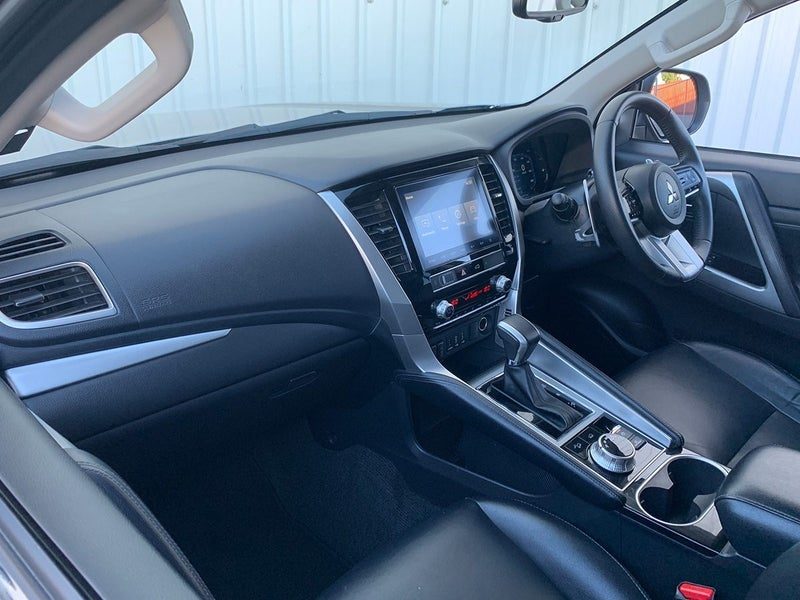 2024 Mitsubishi Pajero Sport VRX 7 Seater, photo 3