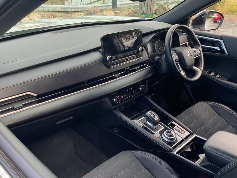 2024 Mitsubishi Outlander Sport 7 Seater, photo 3