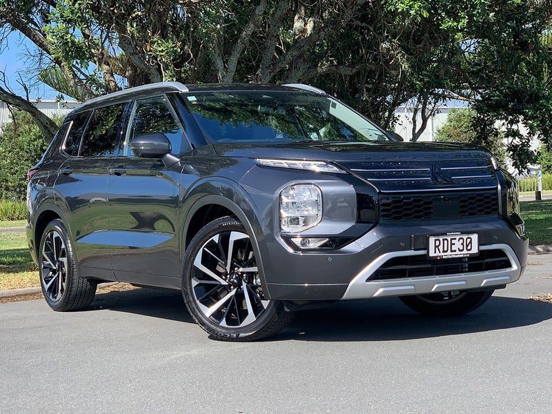 2025 Mitsubishi Outlander VRX 7 Seater