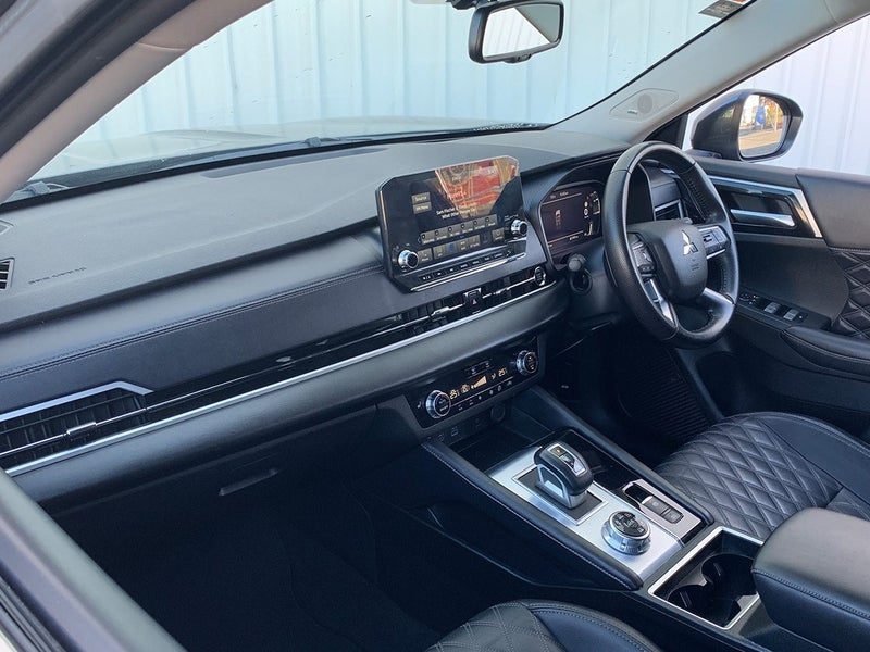 2024 Mitsubishi Outlander VRX 4WD 2.5L Petrol, photo 3