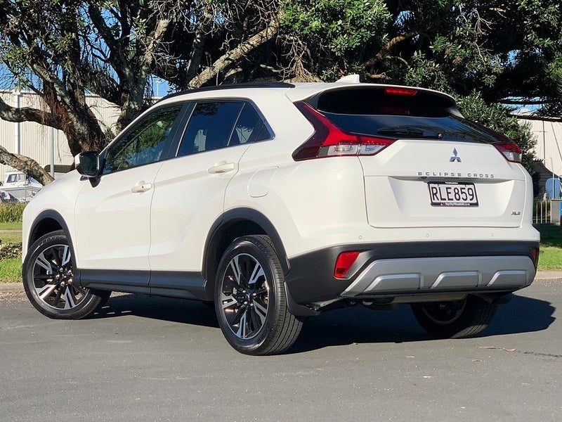 2025 Mitsubishi Eclipse Cross XLS, photo 2