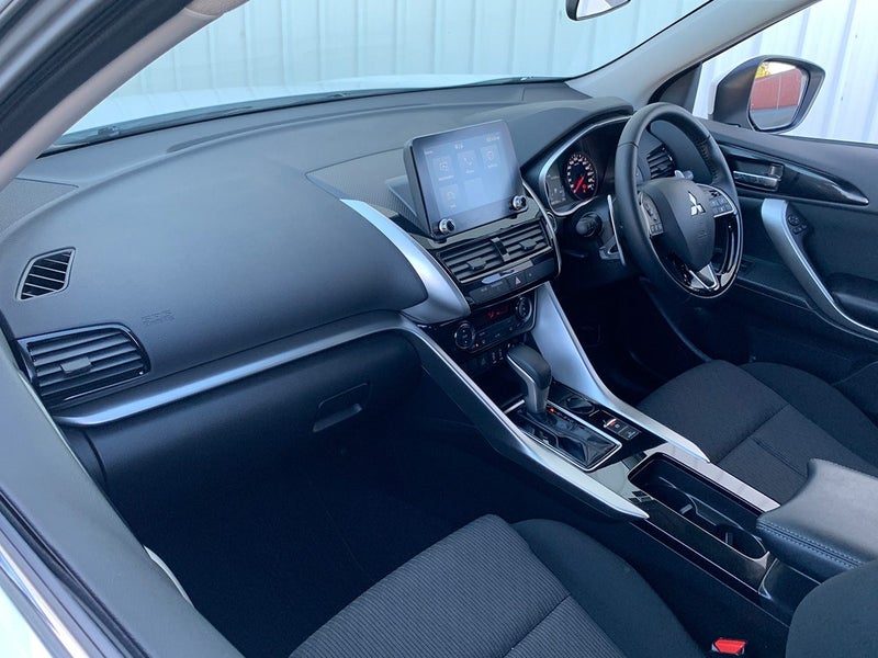 2025 Mitsubishi Eclipse Cross XLS, photo 3