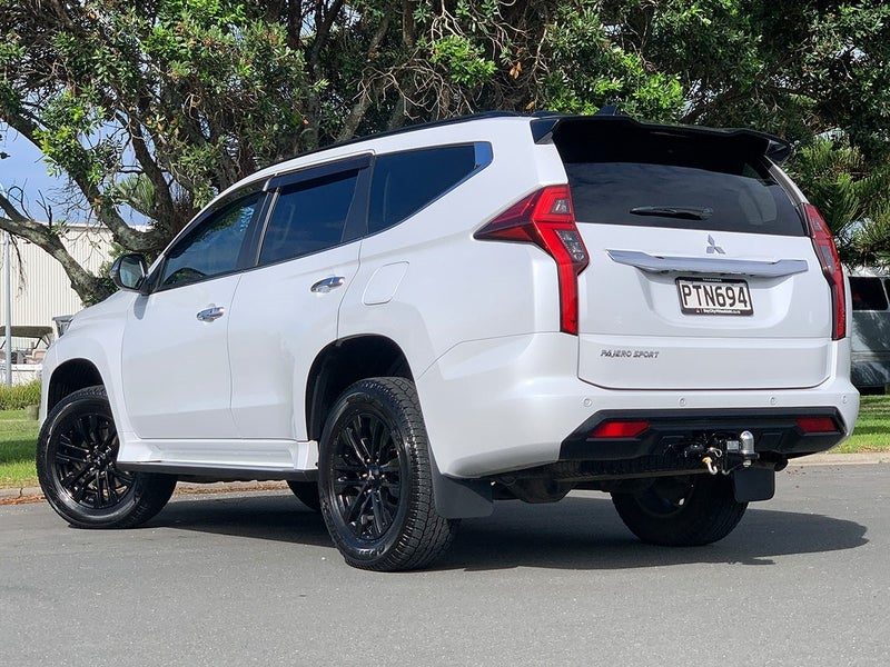 2023 Mitsubishi Pajero Sport VRX 7 Seater, photo 2