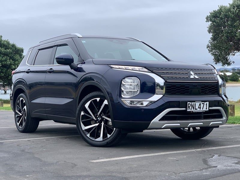 2024 Mitsubishi Outlander XLS 7 Seater