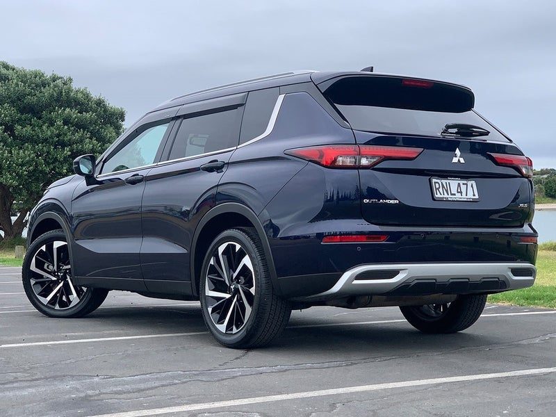 2024 Mitsubishi Outlander XLS 7 Seater, photo 2