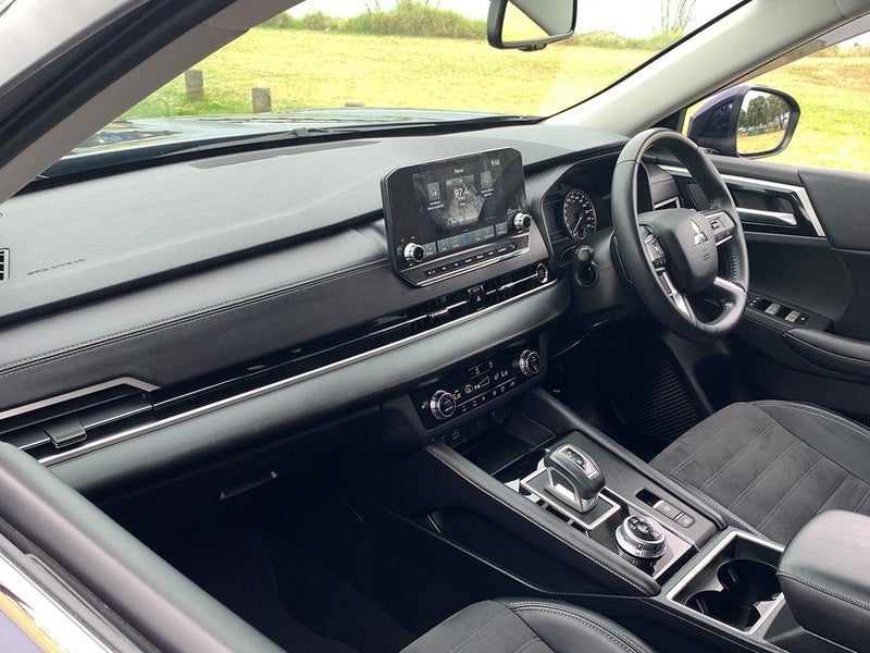 2024 Mitsubishi Outlander XLS 7 Seater, photo 3