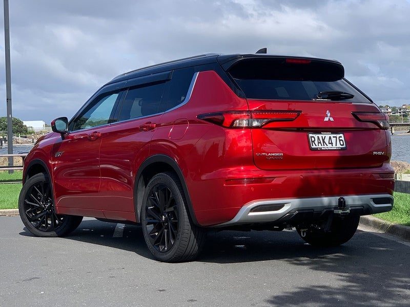 2023 Mitsubishi Outlander Exceed 7 Seater, photo 2