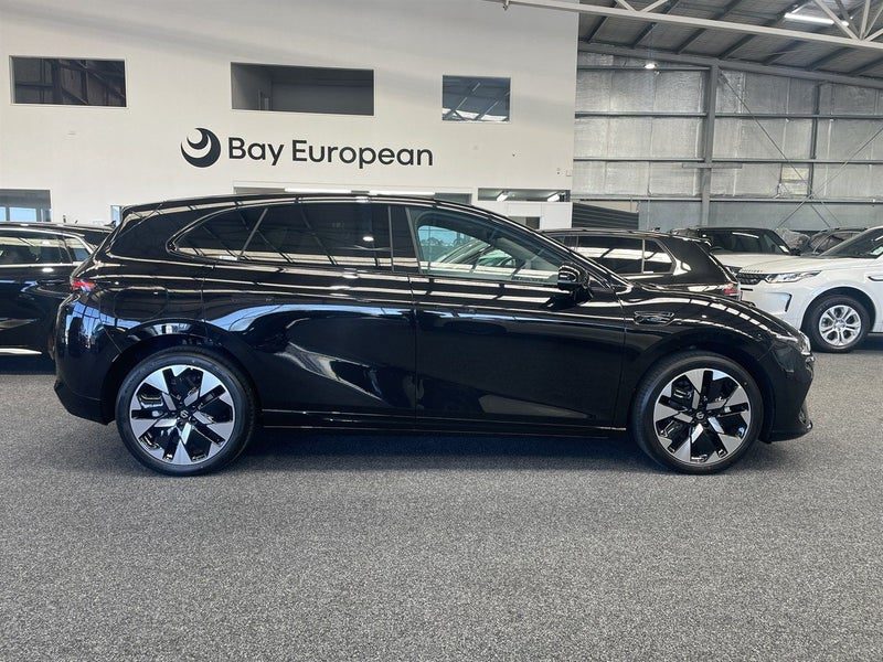 2026 Leapmotor B05 Design 67kWh Battery Electric, photo 3