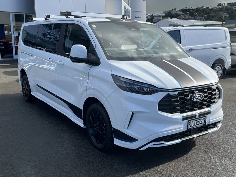 2025 Ford Transit Tourneo Custom Sport, photo 2