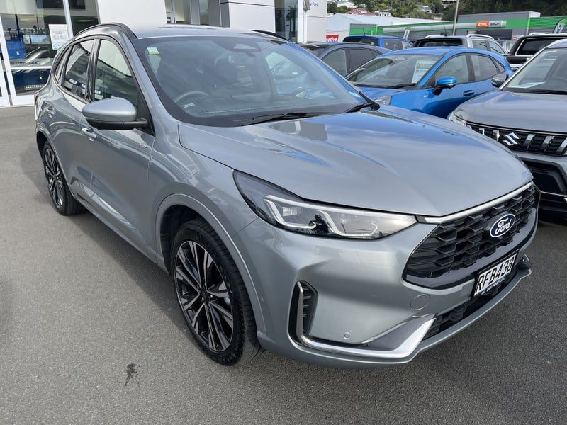 2025 Ford Escape ST-Line X AWD FHEV, photo 2