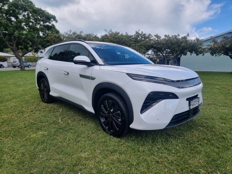 2026 BYD Sealion 8 Dm-I Dynamic Fwd, main photo