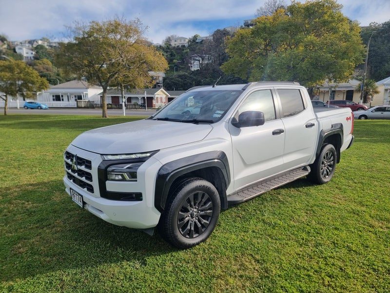 2025 Mitsubishi Triton Dc Vrx 4Wd 6At 2.4Dt