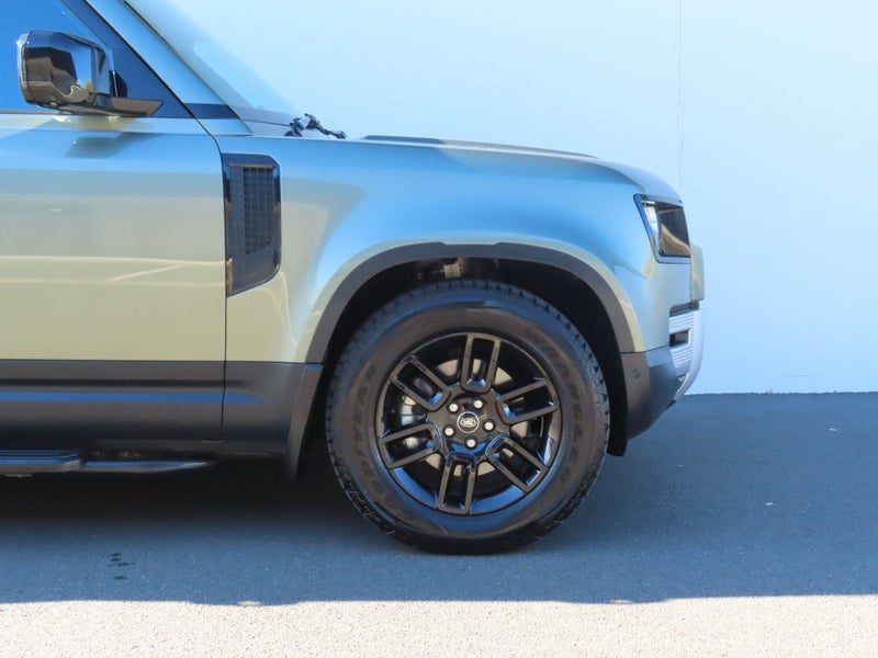 2025 Land Rover Defender 110 D250 S, photo 3