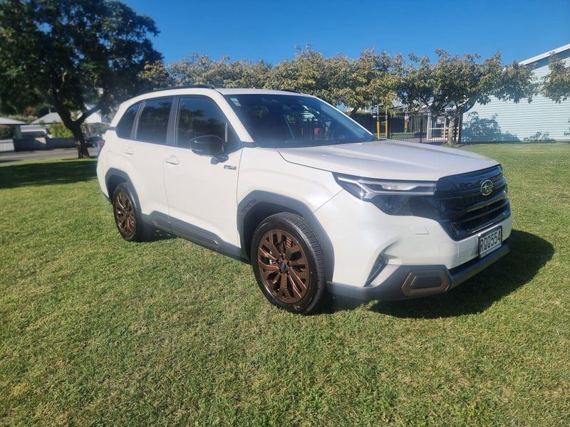 2026 Subaru Forester Hybrid Sport, main photo