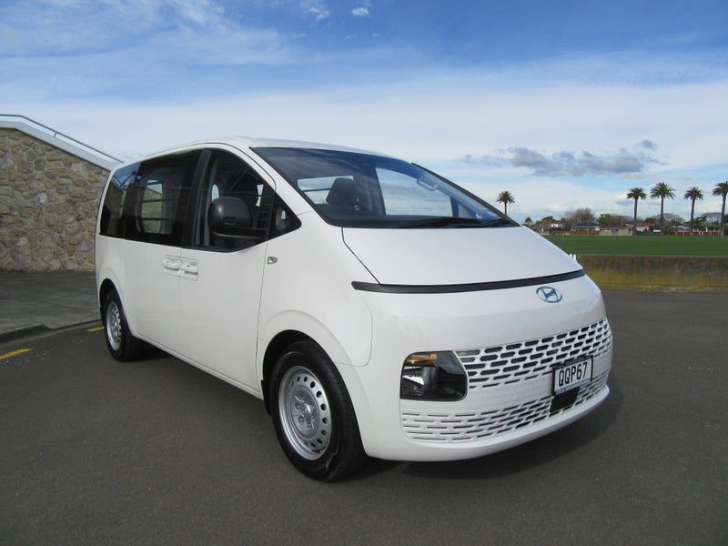 2024 Hyundai Staria Load