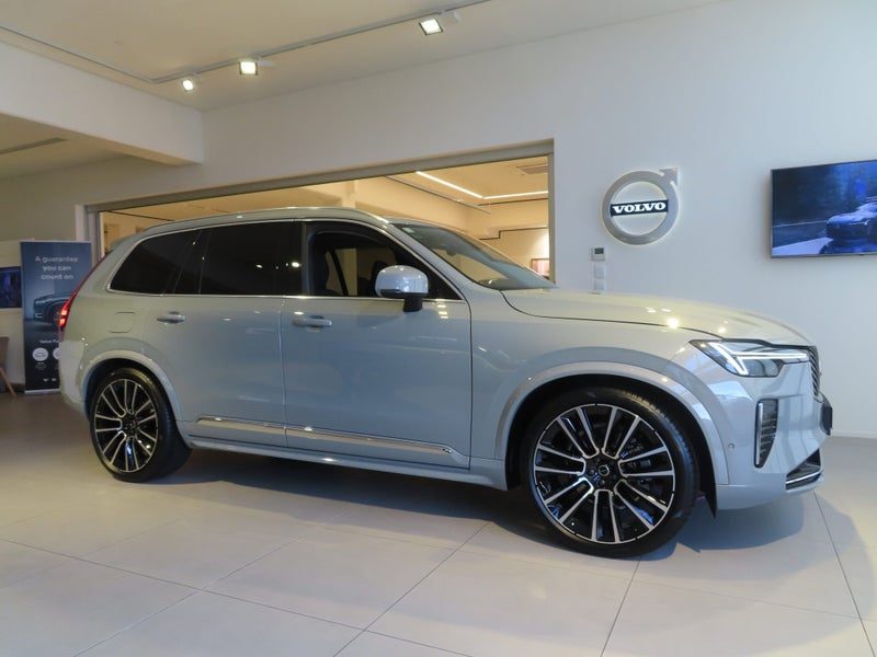 2026 Volvo XC90 B5 AWD Ultra Bright, photo 2