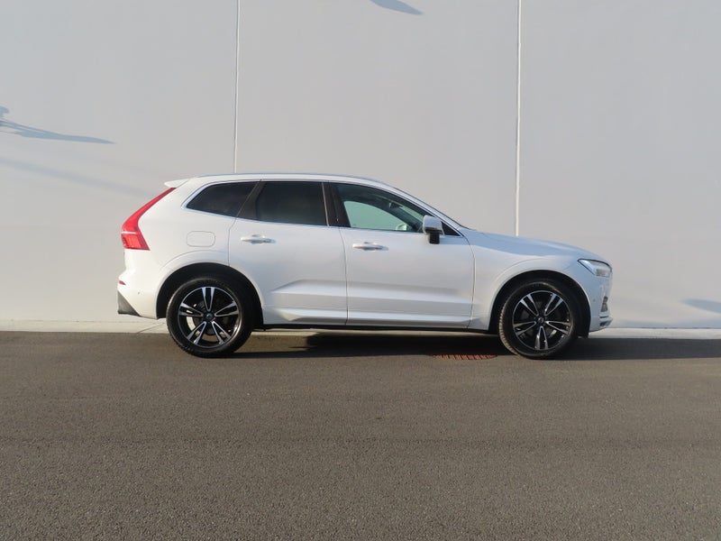 2020 Volvo XC60 D4 Awd Momentum, photo 2