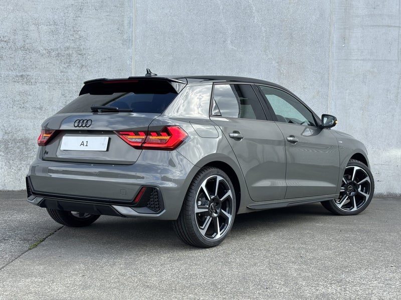 2026 Audi A1 35 TSI S Line, photo 2