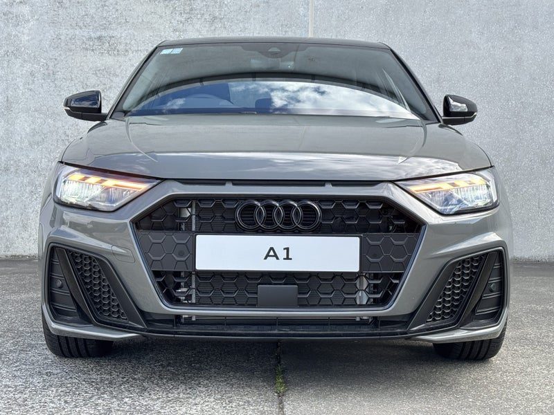 2026 Audi A1 35 TSI S Line, photo 3
