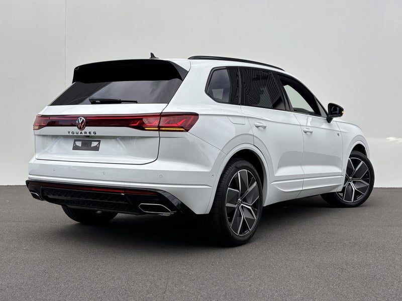 2026 Volkswagen Touareg V6S R-Line TDI, photo 2