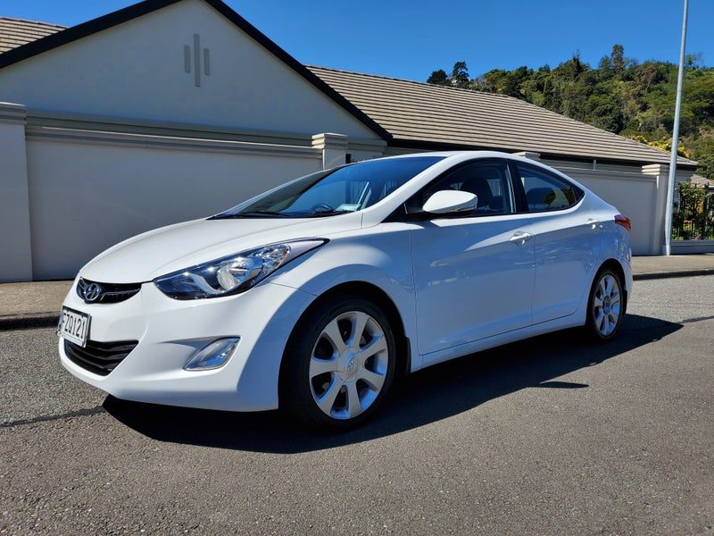 2011 Hyundai Elantra 1.8 Elite 6 Spd Auto, photo 3