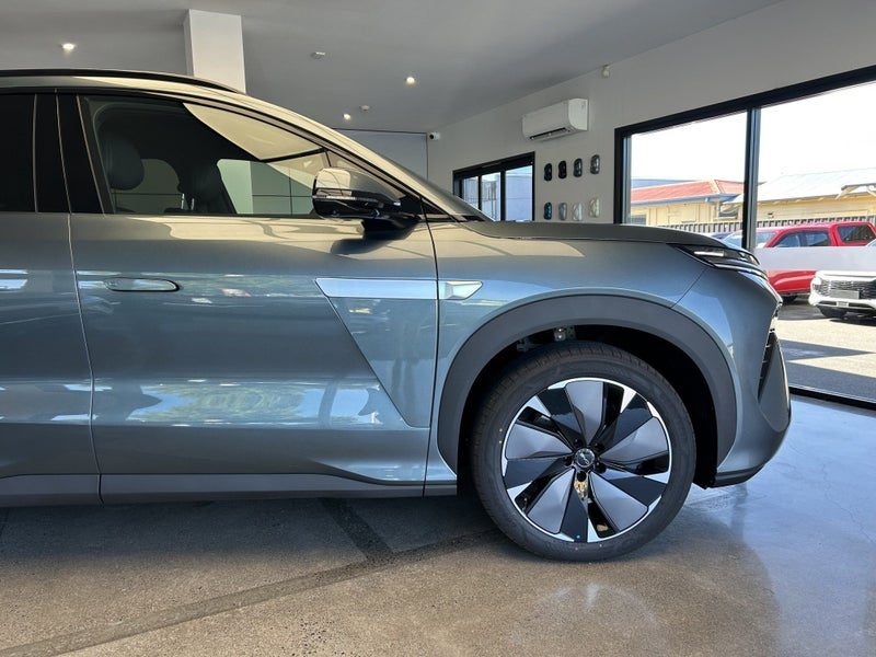 2026 BYD Sealion 8 DM-P Premium AWD, photo 3