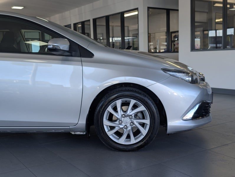 2017 Toyota Corolla Glx 1.8P/Cvt, photo 2