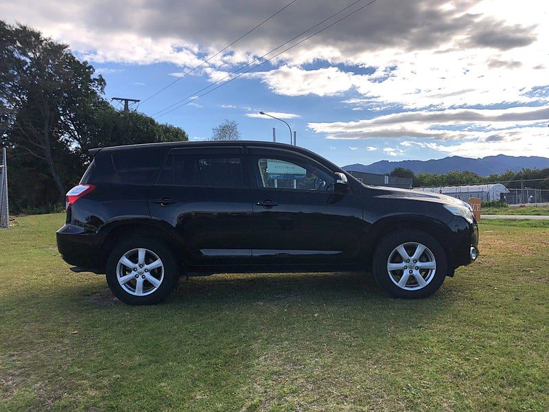 2009 Toyota Vanguard, photo 2