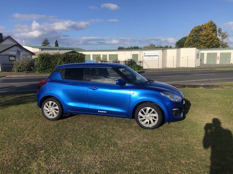 2021 Suzuki Swift Gl, photo 2