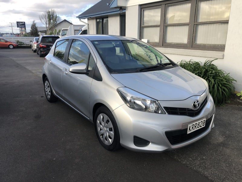 2013 Toyota Yaris Yr