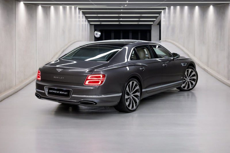2025 Bentley Flying Spur Azure, photo 3