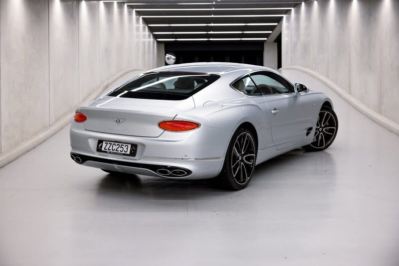 2023 Bentley Continental GT V8, photo 3