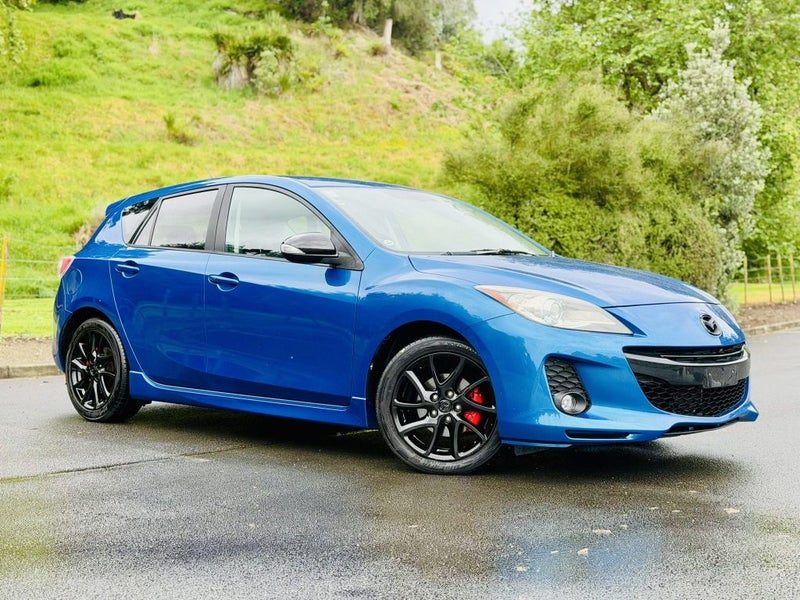 2012 Mazda Axela 20S SPORTS !! SKYACTIVE MODEL !!