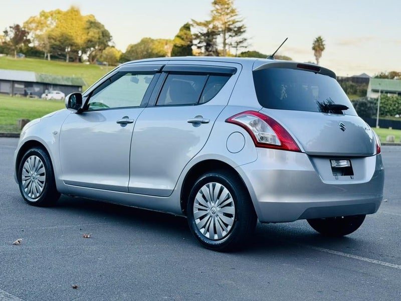 2015 Suzuki Swift 1.2L MODEL !! COMPACT HATCH !!, photo 3