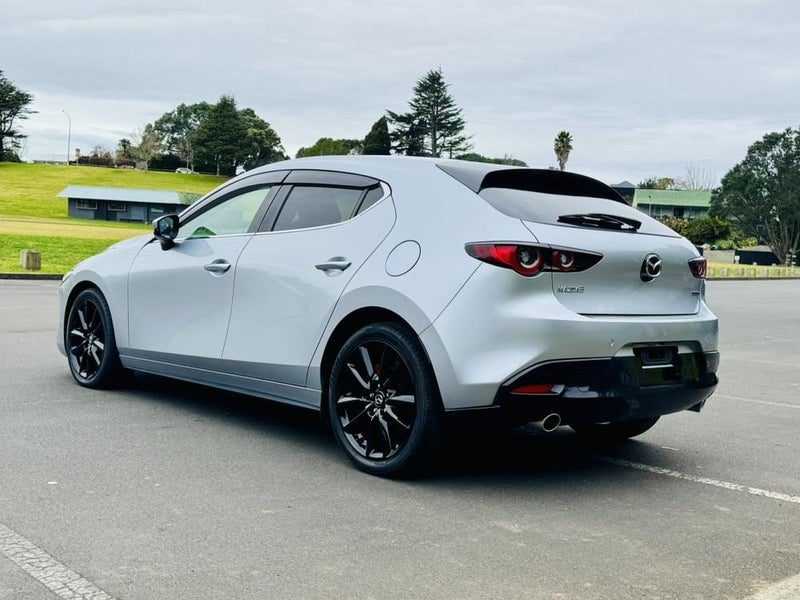 2022 Mazda 3 20S, photo 3