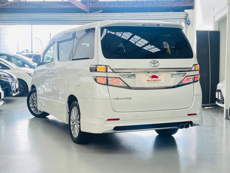 2013 Toyota Vellfire Z, photo 2