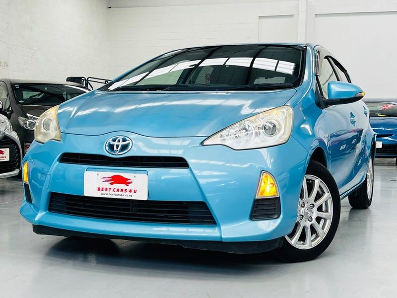 2013 Toyota Aqua S, photo 3
