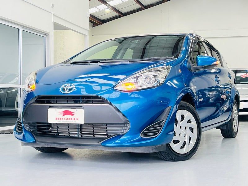 2017 Toyota Aqua S, photo 2