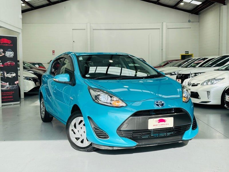 2018 Toyota Aqua S GRADE | HYBRID | IMMOBALIZER, photo 2